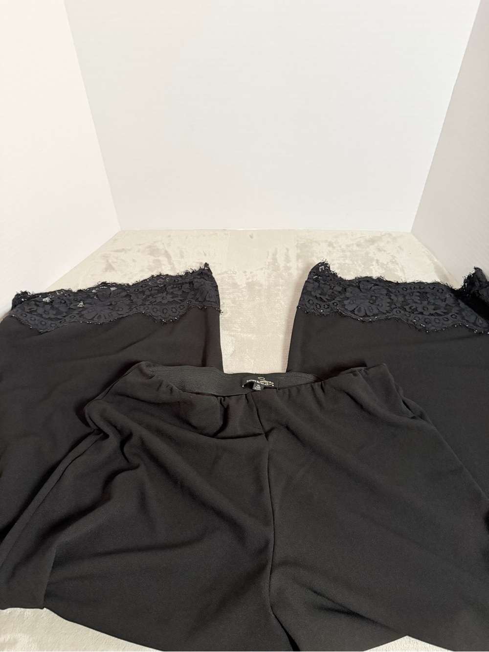 Suzanne Betro Black Lace-Trim Pants Spandex Polyester